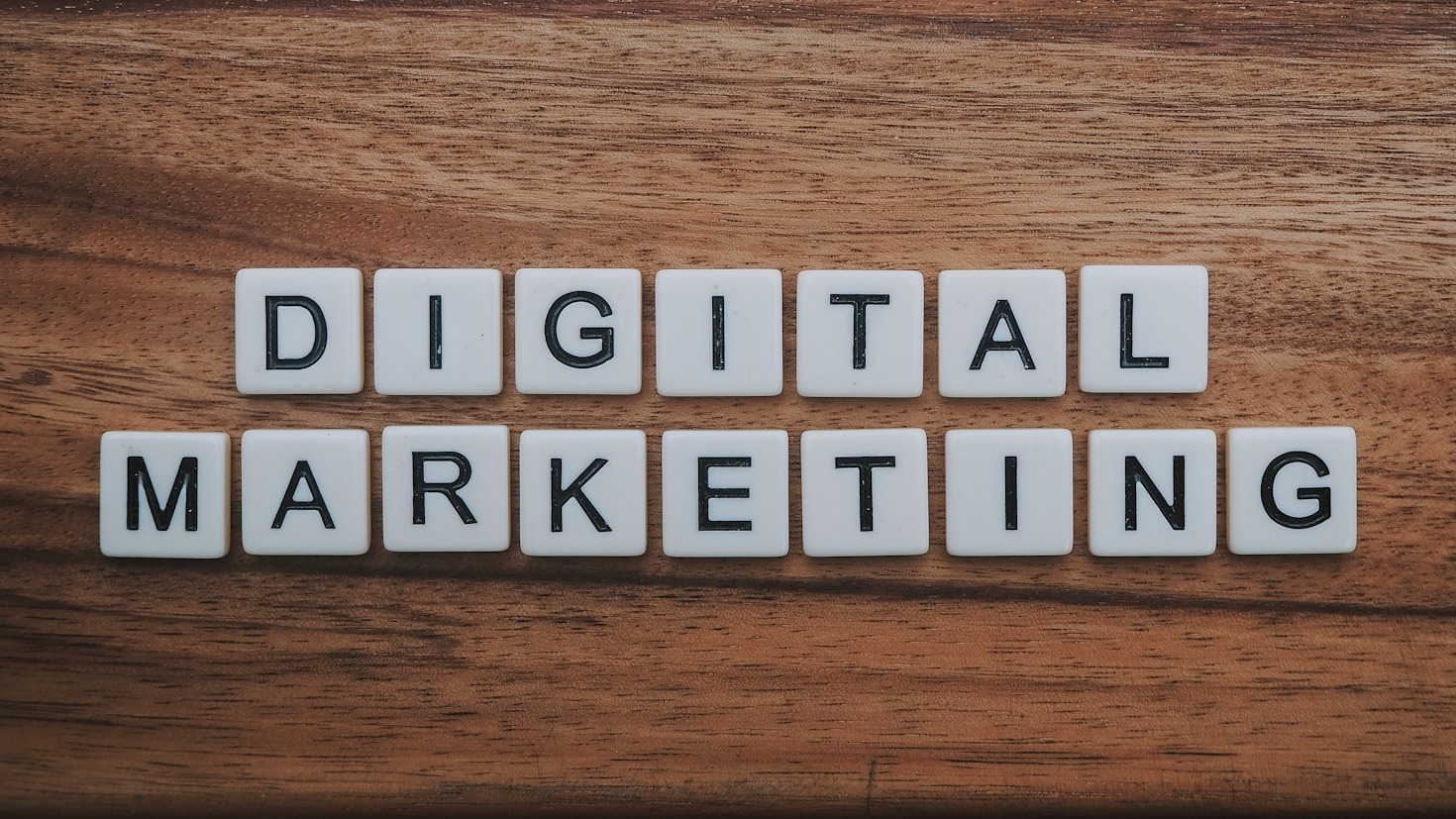 Como o marketing digital transforma vendas industriais